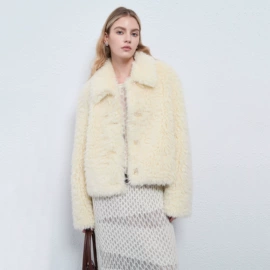 女式皮衣;女式毛呢外套;皮草