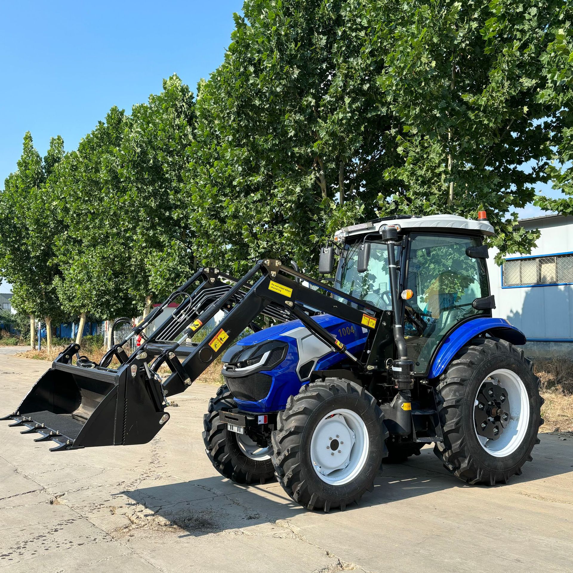Tractor agrícola de cuatro tracciones de cuatro ruedas Hongbo 304 invernadero Wang Kai-gou máquina de arado rotativo invernadero especial para huerto