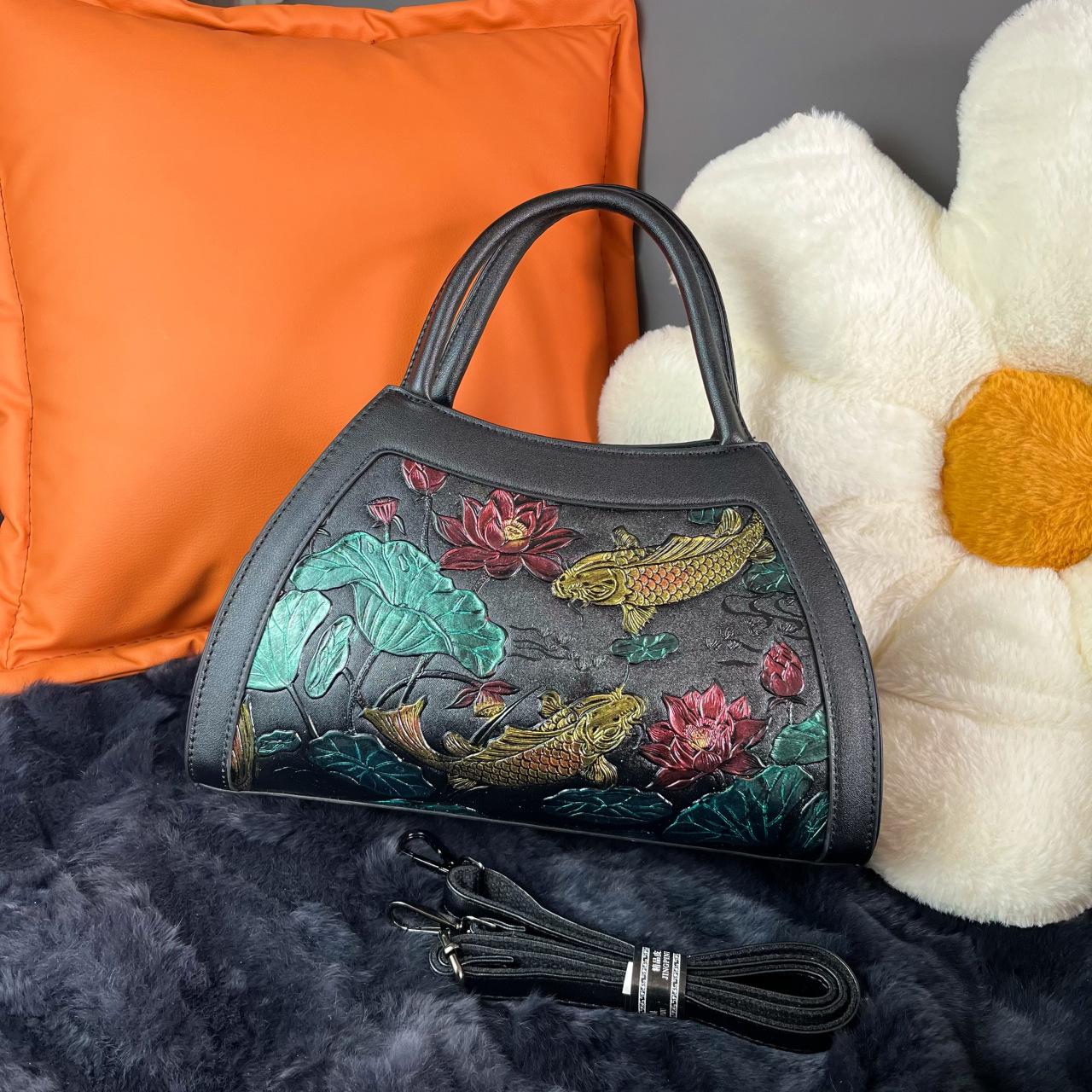 Bolso de las mujeres retro de moda simple bolso 2023 nuevo hombro todo-Partido bandolera de las mujeres rico pescado