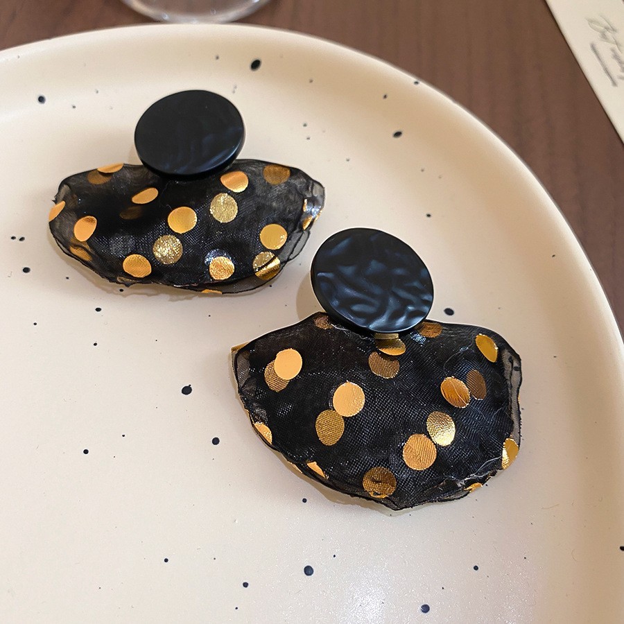 銀の針の黒色の水晶の項の幾何学のピアスの小さい大衆の百合のイヤリングのファッションの気質の軽くて豪華な高級感の耳飾りの卸売り