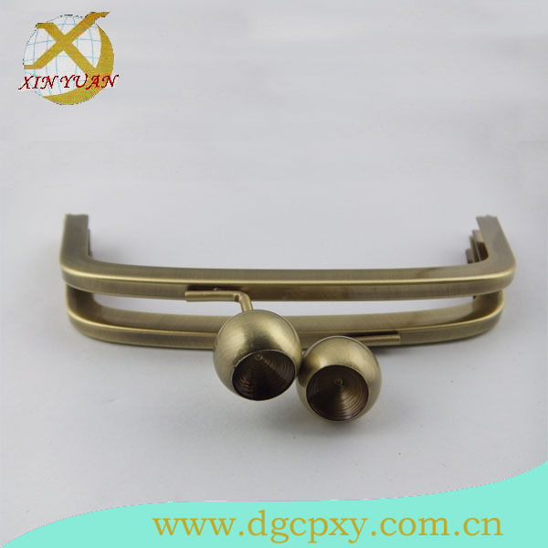 厂家供应钻石头红古铜色手袋五金铰， 不锈钢箱包锁扣 零钱包夹