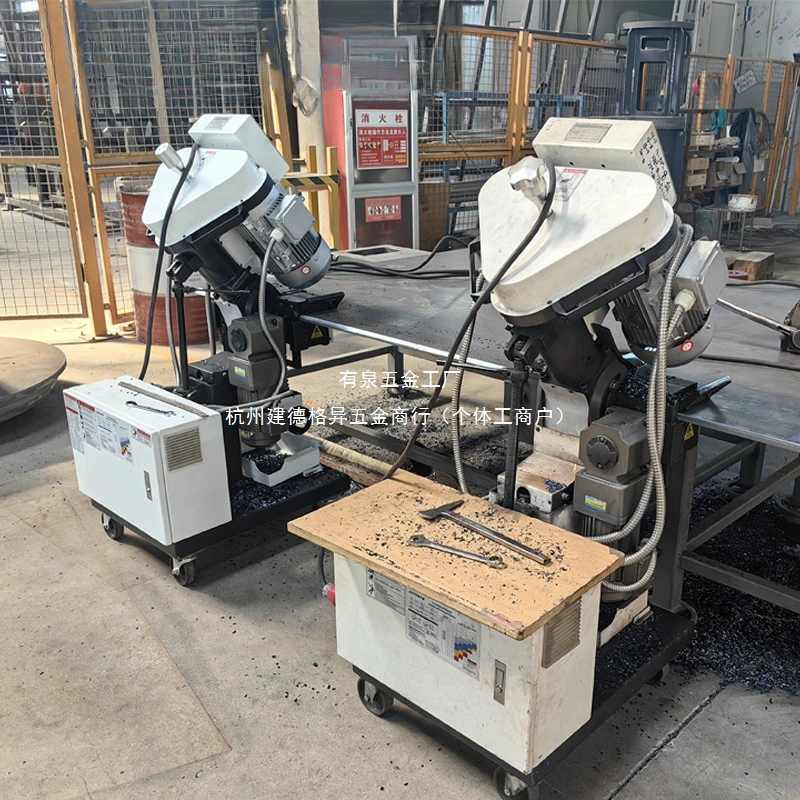 Автоматический станок для снятия фаски со стальных пластин 80A Двухскоростной фрезерный станок с плоским краем Электрический зажимной станок для снятия фаски со стальных пластин для сосудов под давлением.