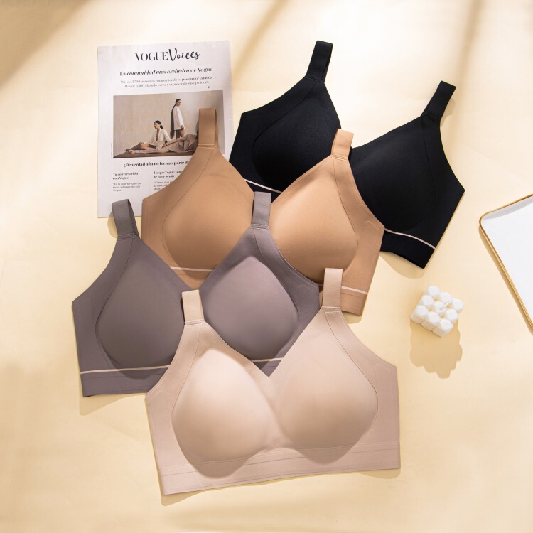Fixed Cup Seamless Intimates for Women with Large Breasts, Thin, Wire-Free Bra, Adjustable Large Size, Breast-Retracting Jelly