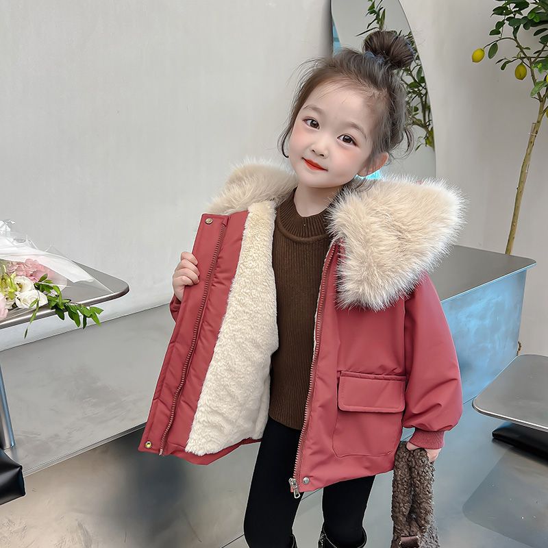 여자 파커 가을과 겨울 2024 새로운 스타일 유행 어린이 플러시 두꺼운 재킷 여자 겨울 면 옷
