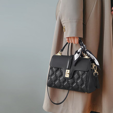 包包女式2025秋冬新款真皮女包斜挎大气妈妈包高级感单肩手提包