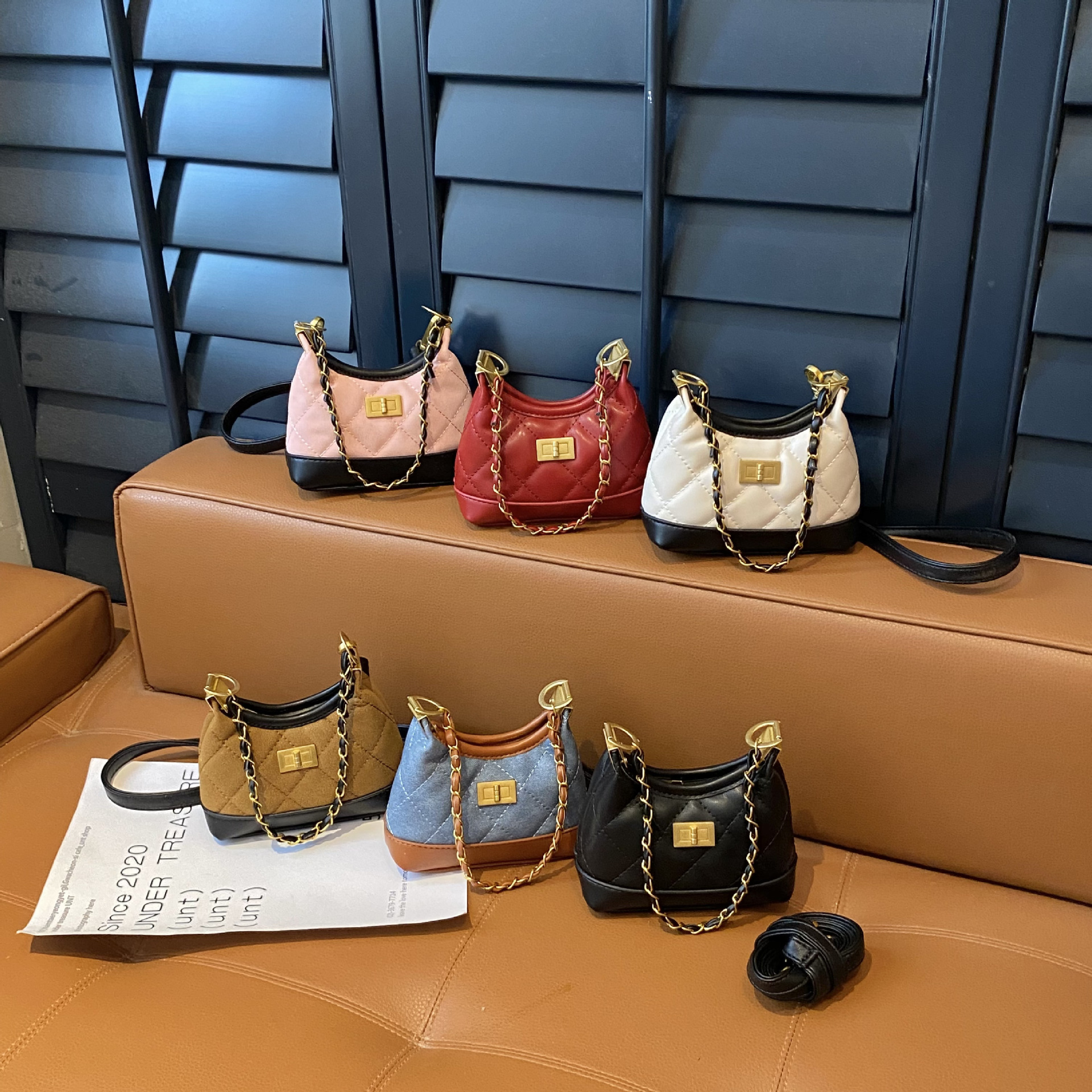 2025 nuevo bolso de moda para niños esmerilado cadenas de moda para niños y niñas bolso de hombro de diamante mini bloqueo cuadrado bolso de bebé