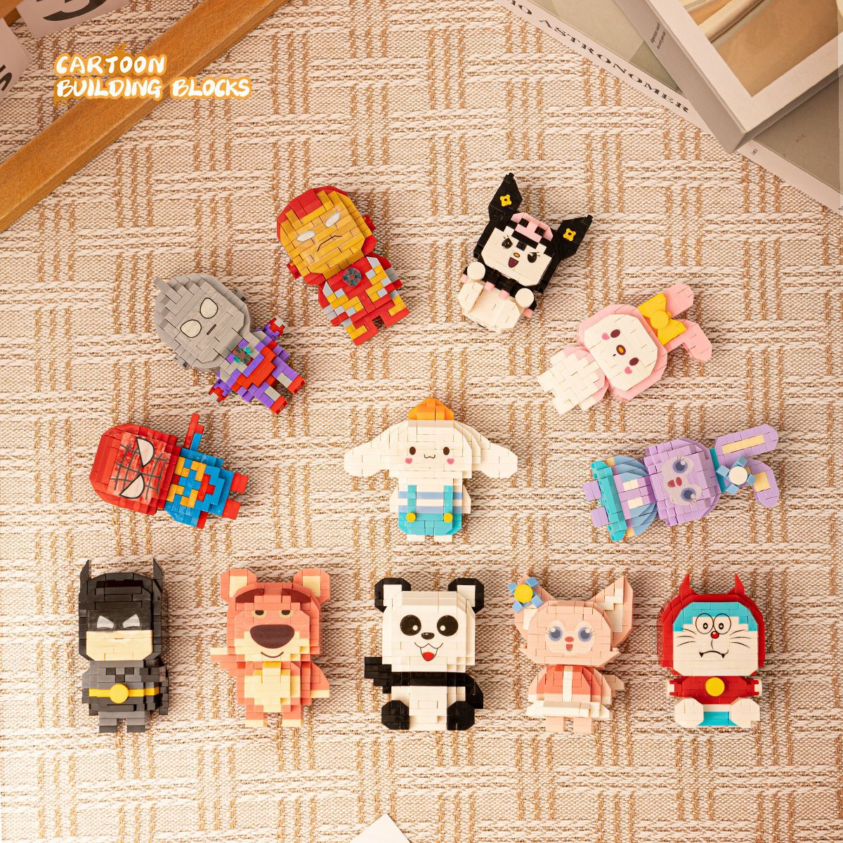 Compatible con Lego dibujos animados lindo muñeca montaje de bloques de construcción juguete decoración de escritorio caja ciega puesto al por mayor