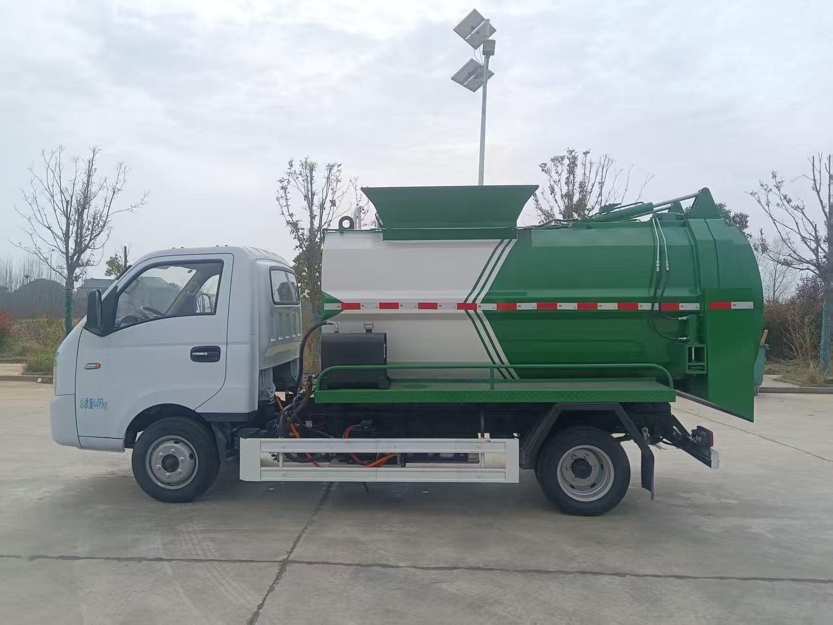 Dongfeng Kapt 5-cubic-meter pure electric food waste truck, blue license plate, Class C driver's license, silent and eco-friendly, for property management canteens