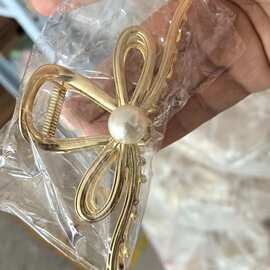 蝴蝶结珍珠金属韩式高级感发夹女后脑勺盘发抓夹质感大号鲨鱼夹子
