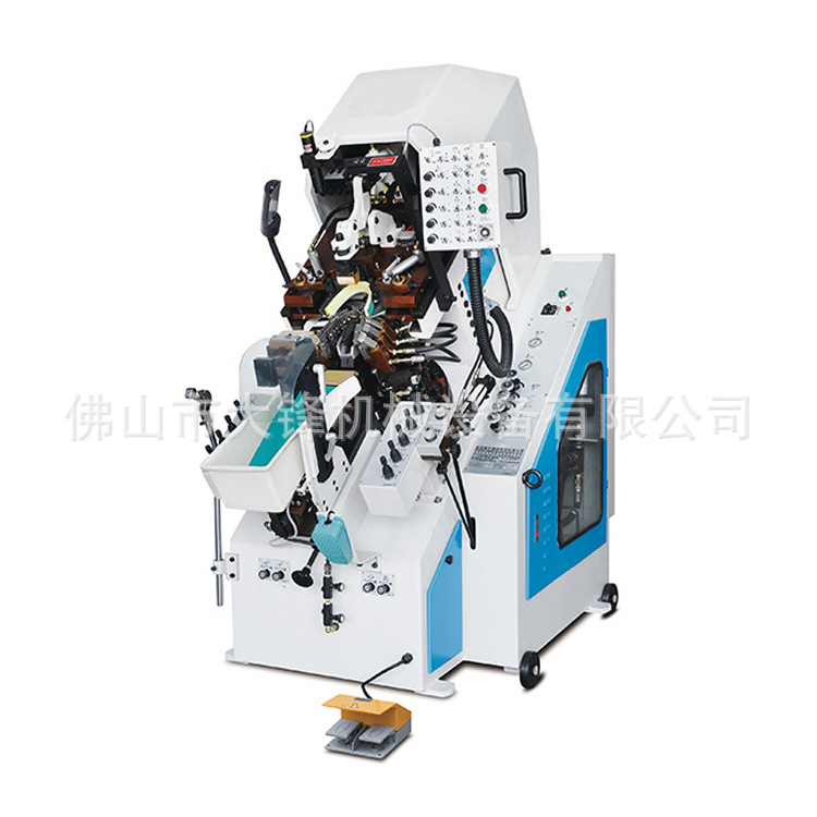 �㶫Դͷ��Ь����е�豸����ֱ��Ь����צ��ѹ�����Զ��Ͻ�ǰ���