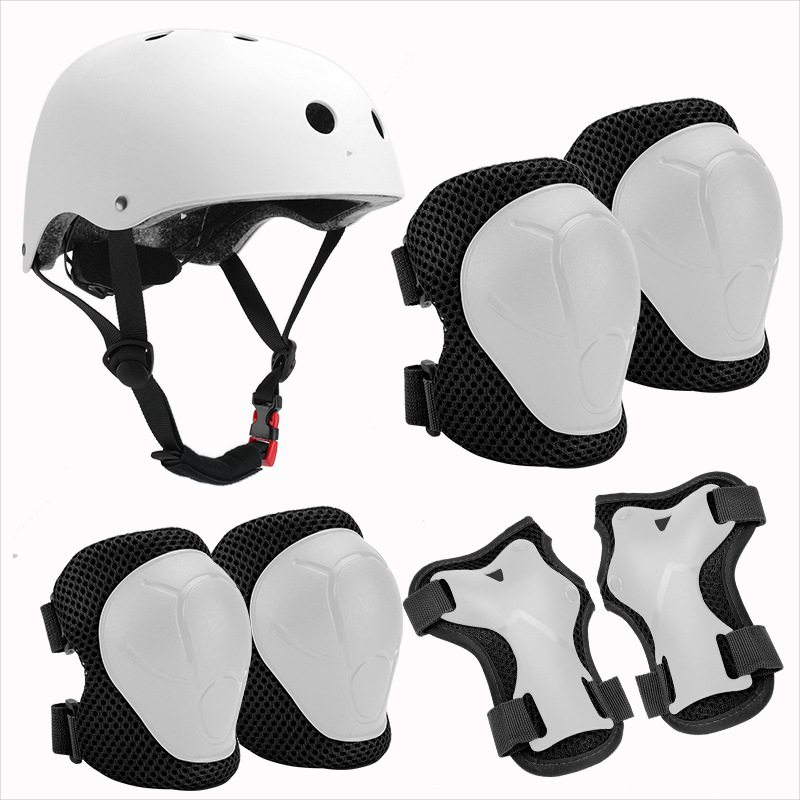 Conjunto de siete piezas en blanco y negro (casco blanco)