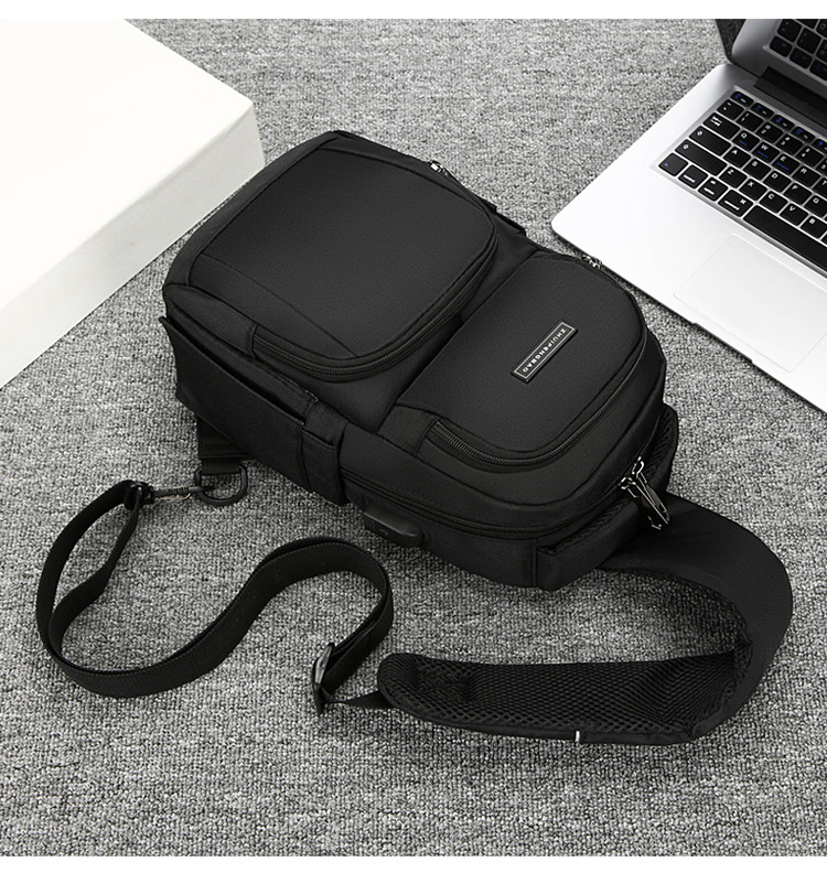 The new men's chest bag for the autumn of 2024, a trendy casual single-shoulder bag, a cross-border water-resistant rechargeable crossbody bag undefined