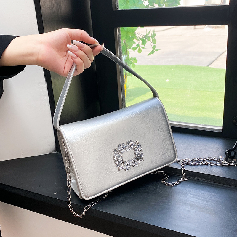 Bolso bandolera transfronterizo para niñas, sentido avanzado, nuevo bolso cuadrado pequeño de un solo hombro de cadena simple, bolso con cerradura de diamante brillante de moda