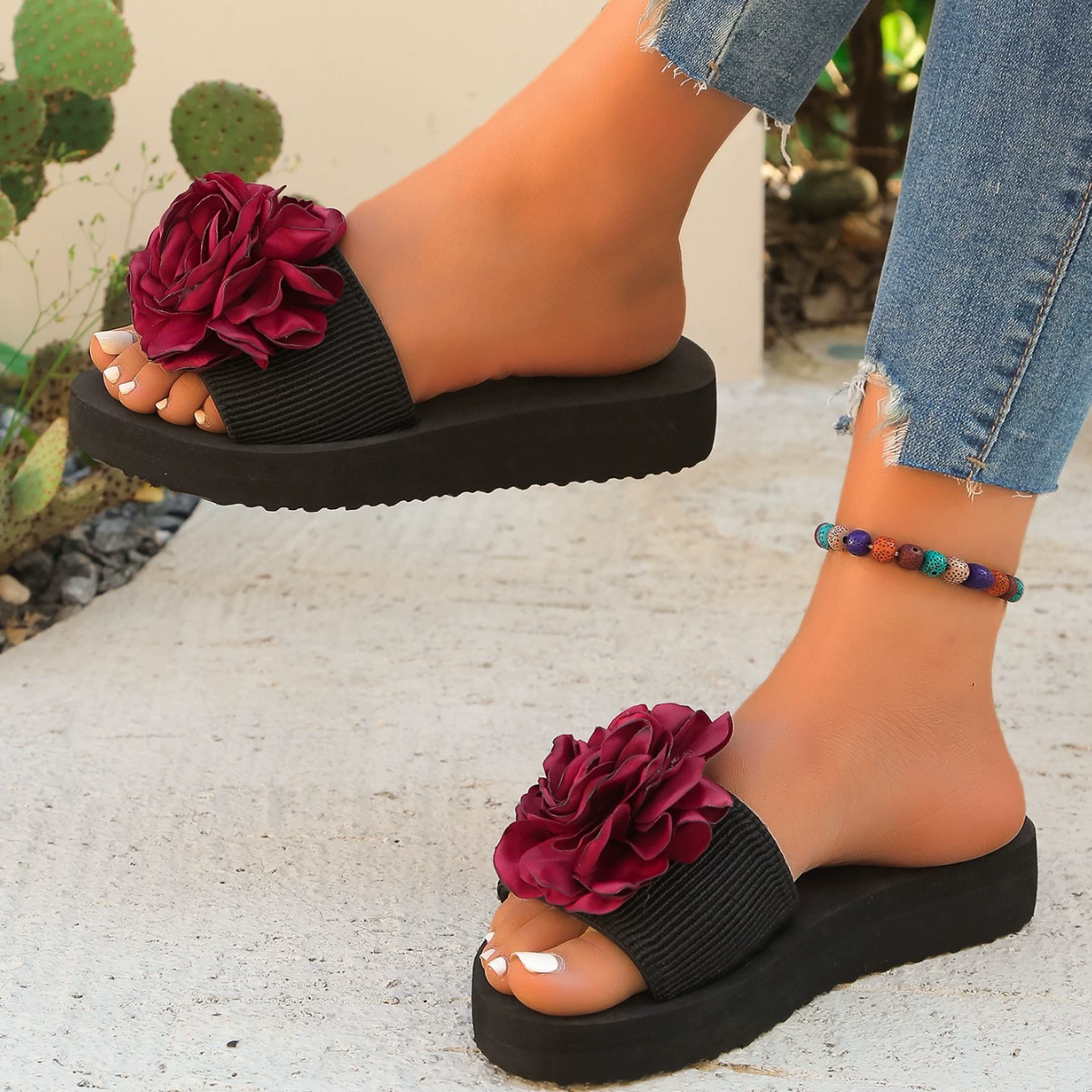 2024 новый женский летом носить холодные тапочки на толстой подошве