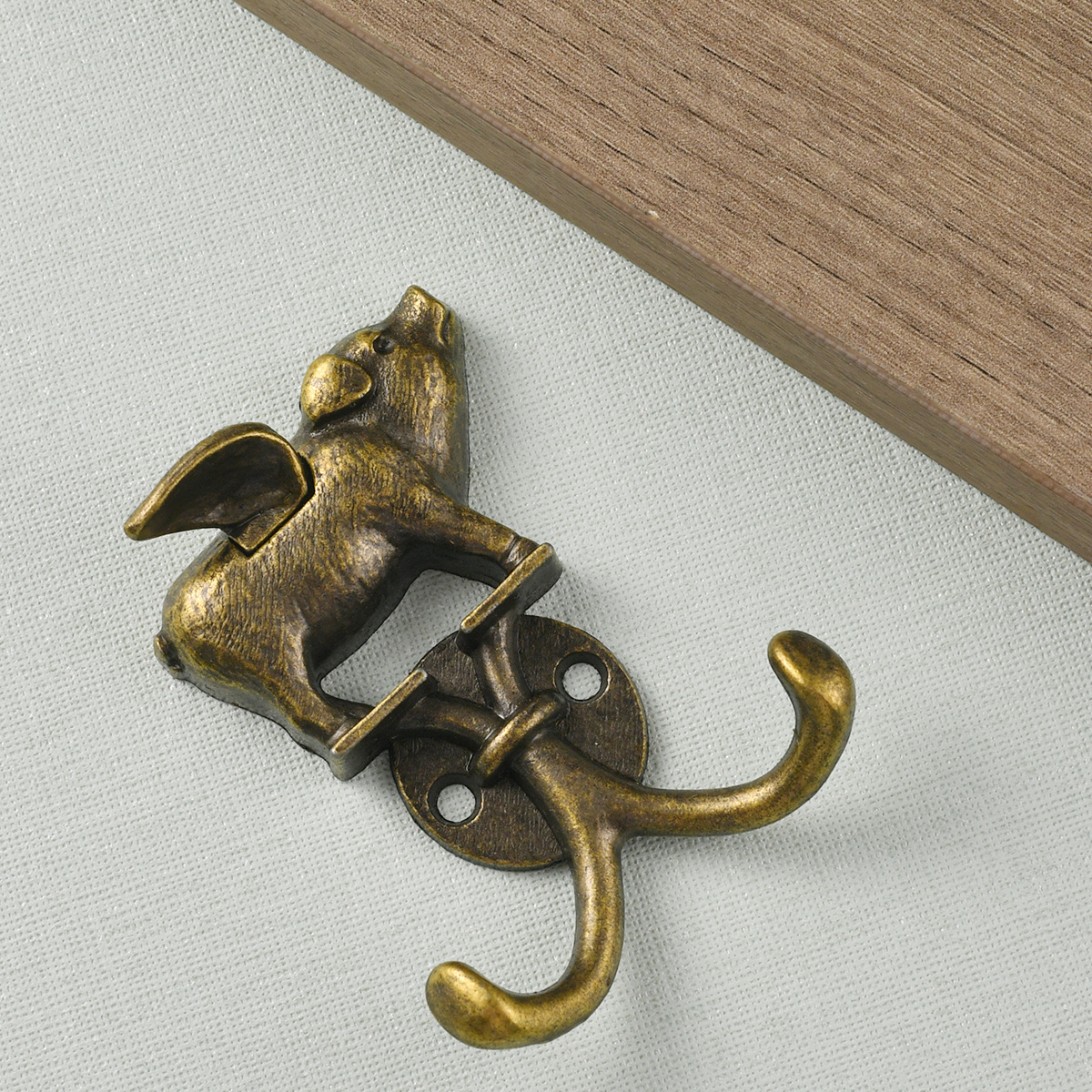 复古飞猪挂钩衣钩欧式锌合金挂钩创意装饰墙壁挂门后挂衣钩跨境