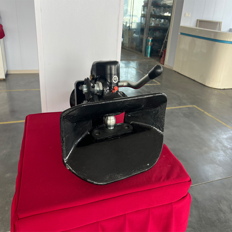 出口挂车锻打牵引座    喇叭口牵引环   50孔径喇叭口牵引器