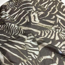 新款苎麻裙裤连衣裙衬衫服装面料复古风印花斑马纹时尚套装布料