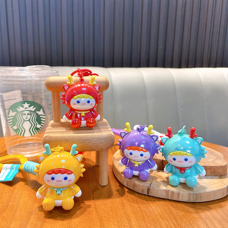 새로운 부드러운 접착제 도금 인형 키 체인 소녀 심장 학생 액세서리 여자 친구 선물 펜던트 연인 펜던트 도매