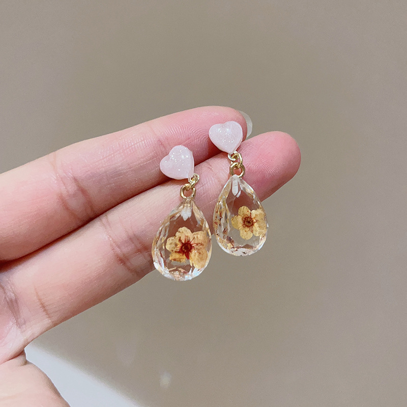 1 Pair Sweet Heart Shape Flower Plating Inlay Copper Artificial Crystal Drop Earrings Ear Studs display picture 4