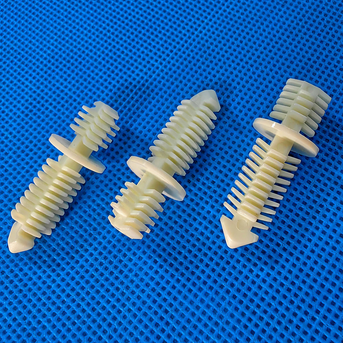 倒刺铆钉家具铆钉尼龙塑料铆钉简易铆钉汽车卡扣树形铆钉塑胶铆钉