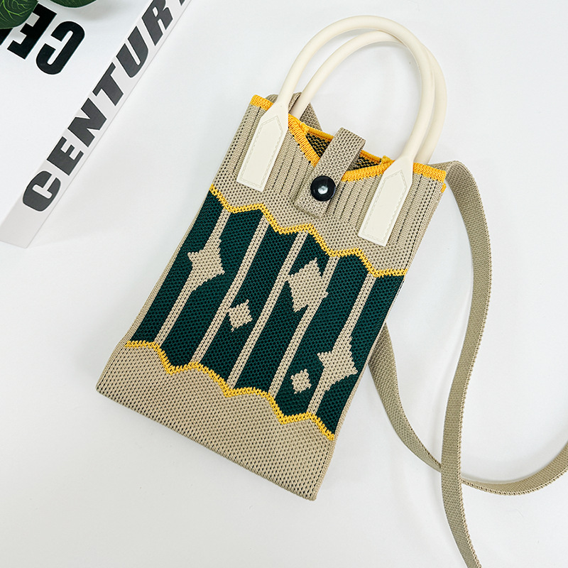 짙은 녹색 별 줄무늬