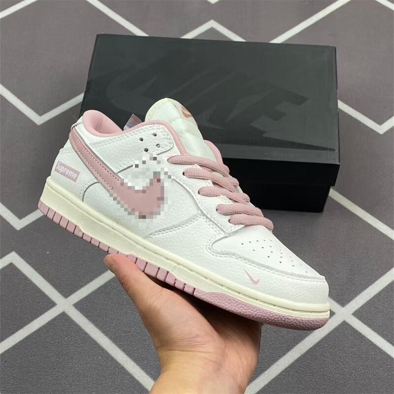 Dunk Sb Low-Top Sneakers Supreme Collaboration Men's and Women's Casual Sports Shoes Skateboard Shoes Cowhide Dunk Sb Low-Top Sneakers Supreme Collaboration Men's and Women's Casual Sports Shoes Skateboard Shoes Cowhide