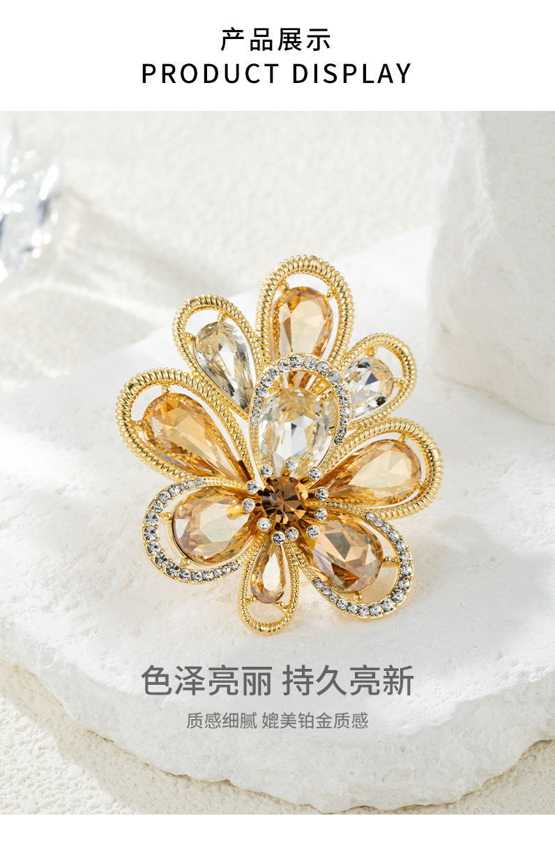 复古优雅高级感水晶花朵胸针新款中古经典花瓣别针时尚