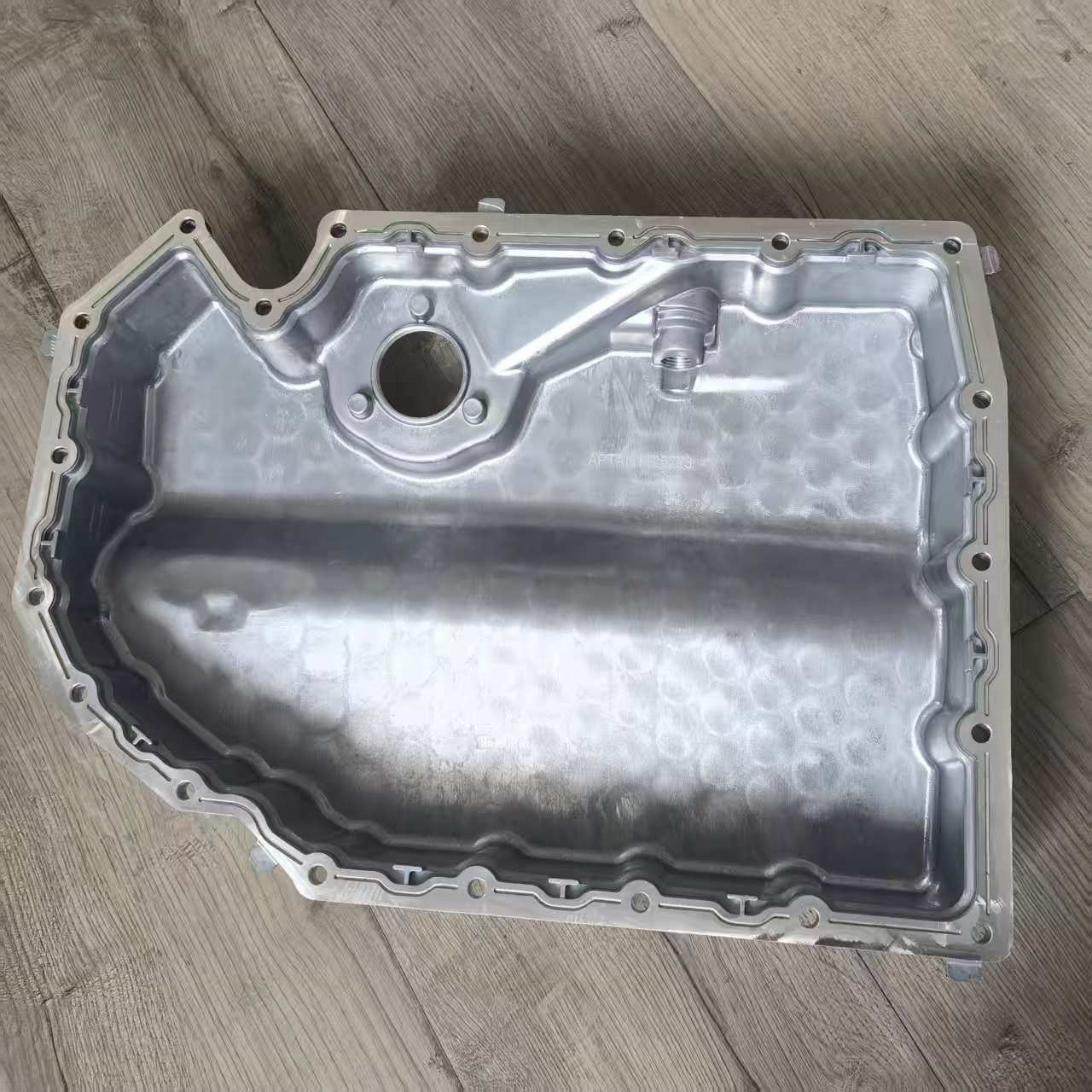 06K103600R Is Suitable for Volkswagen Audi Engine Oil Pan 06K103600Ae 06k103598g
