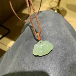 Jin Yutang Xinjiang Hetian Jade Ruyi Lock Ice Permeable Moisturizing Jade Fine Workmanship for Years More than Wear Shu