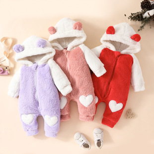 Autumn and winter Mao Mao color matching hooded long sleeve long leg climbing suit 0-1 year old baby girl embroidered love zipper outer wear jumpsuit