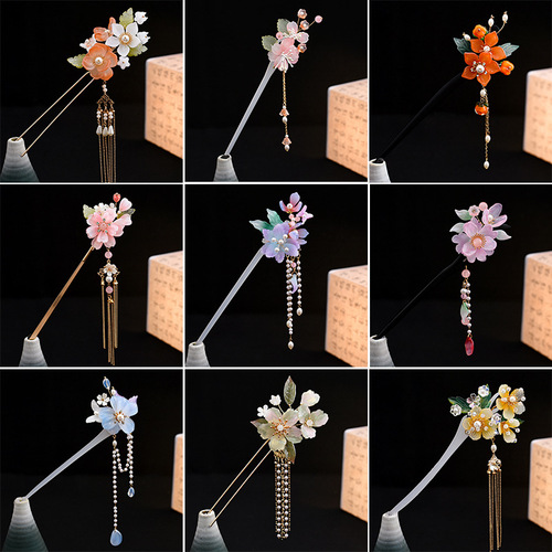 Ancient Style Hairpins for Women, Elegant New Chinese Style Hair Ornament, Tassel Pendant for Updo, Simple Brooch with Lychee Beads, Wooden Hairpin Headpiece for Qipao