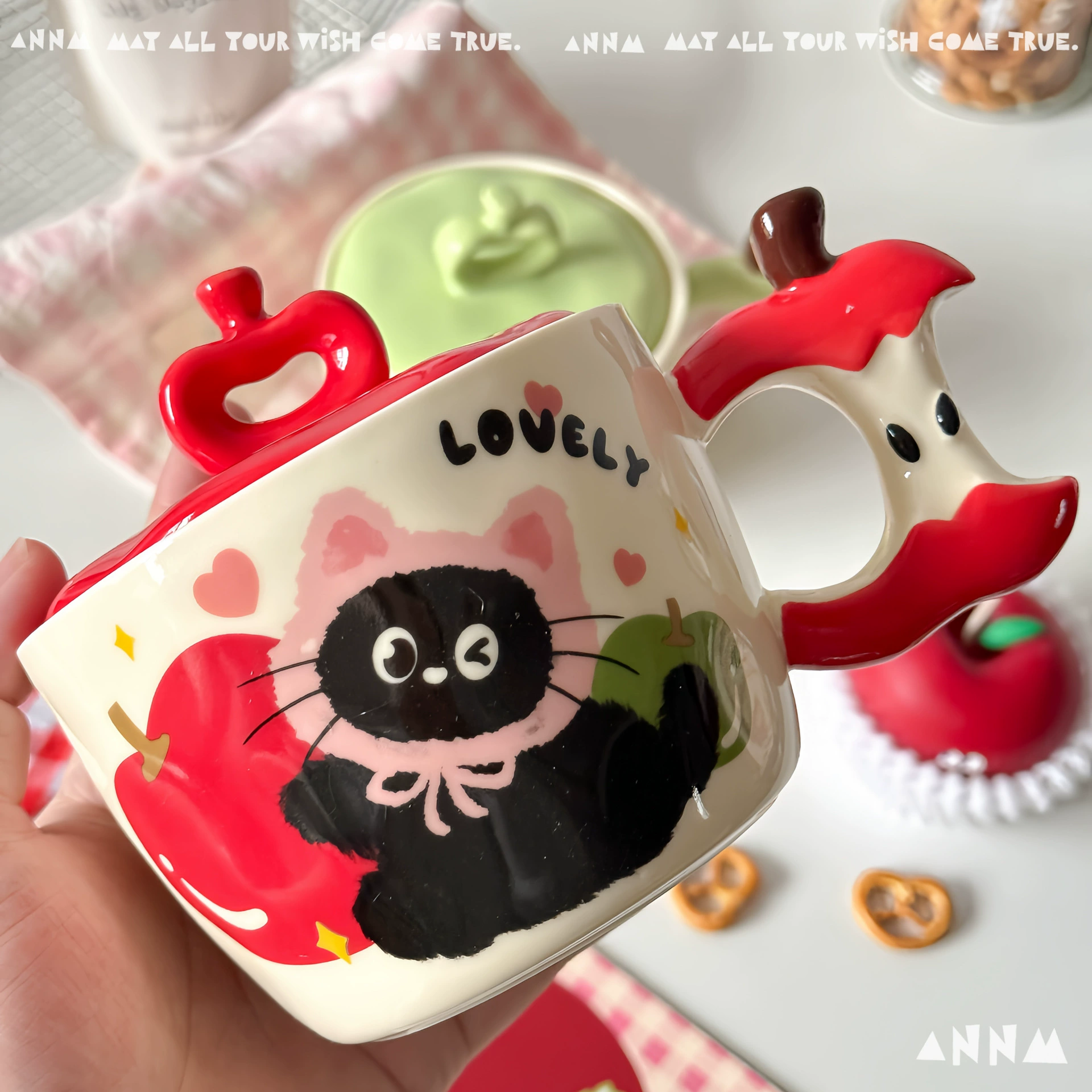 Ceramic Apple Cat Mug with Lid, 450 ml, Gift Boxed Cute Handle, Red/Green