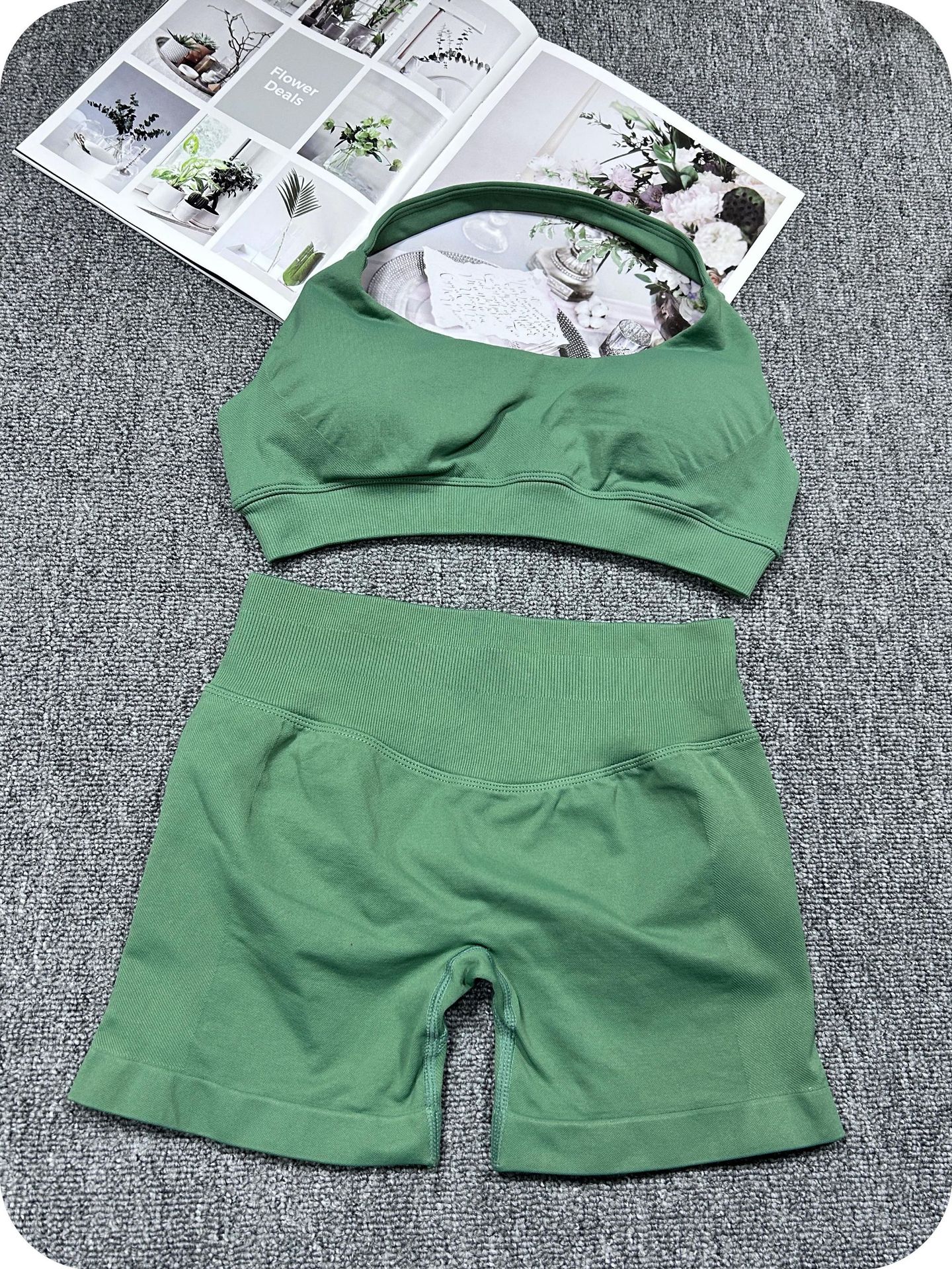 Women's Solid Color Sports Shorts Halter Neck Suspender New Yoga Fitness With Built-in Bra Pads_voghion.com