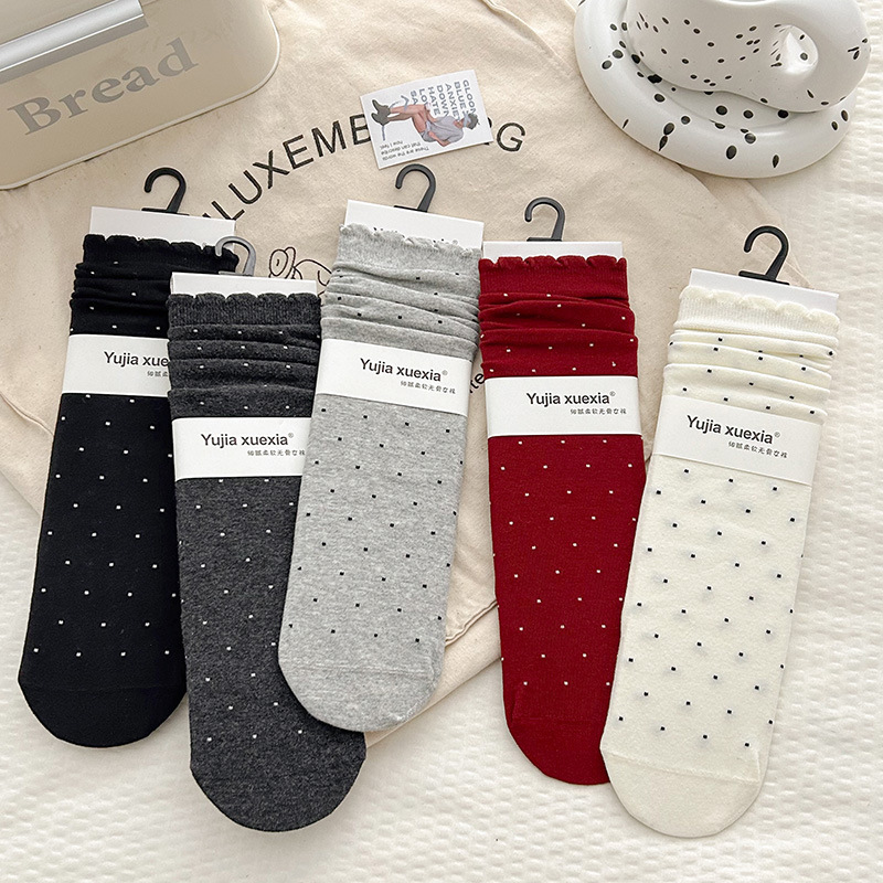 24 Autumn and Winter Polka Dot Solid Color Casual Stacking Socks Women's Lace Dot Cotton College Cunnable Stocking Red Socks 24 Autumn and Winter Polka Dot Solid Color Casual Stacking Socks Women's Lace Dot Cotton College Cunnable Stocking Red Socks
