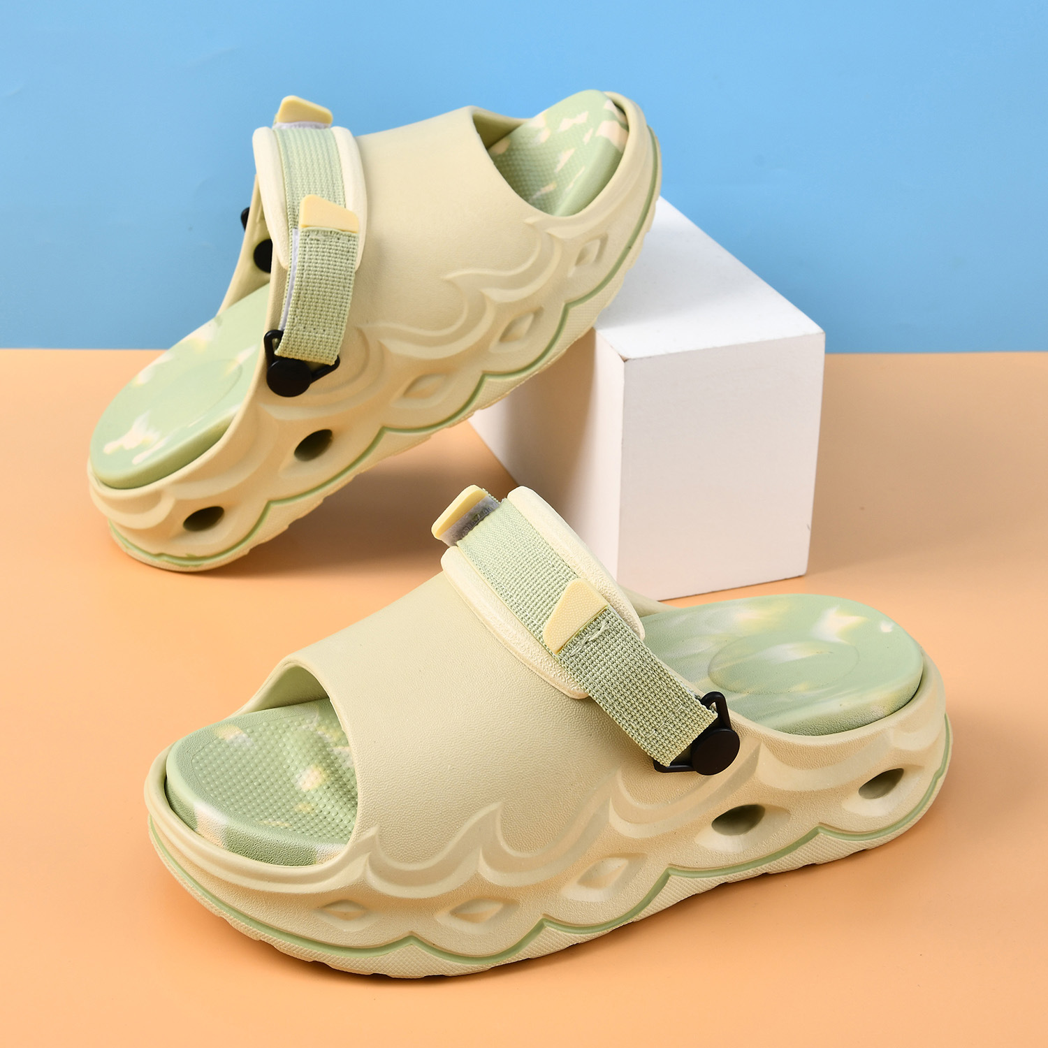 Zapatillas casuales hombres perezosos de un pie pareja de verano nueva sensación de pisar mierda antideslizante y desodorante suela suave desgaste desgaste