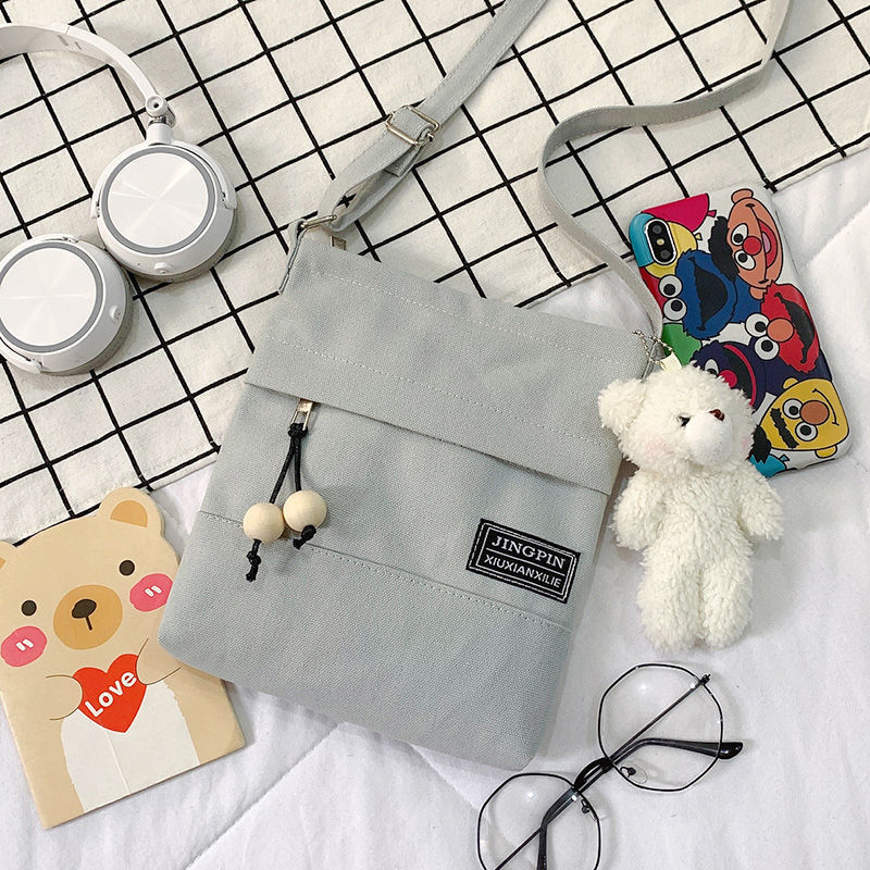 회색 홍당무 곰 펜던트