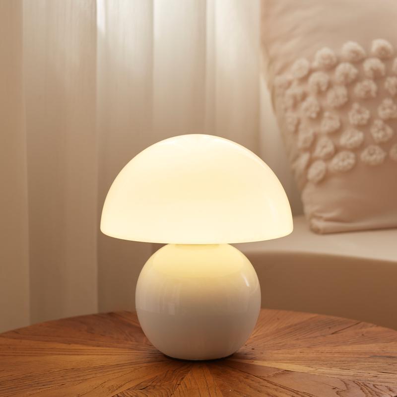 Cross-border Nordic Cream Ceramic Mushroom Table Lamp Decorative Bedside Lamp Advanced Sense Bedroom Desk Creative Atmosphere Night Light Cross-border Nordic Cream Ceramic Mushroom Table Lamp Decorative Bedside Lamp Advanced Sense Bedroom Desk Creative Atmosphere Night Light