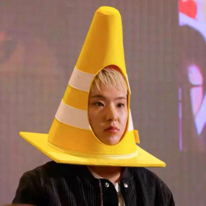 权顺荣同款路障头套Heirs继承者们雪糕筒头套小众帽子cosplay