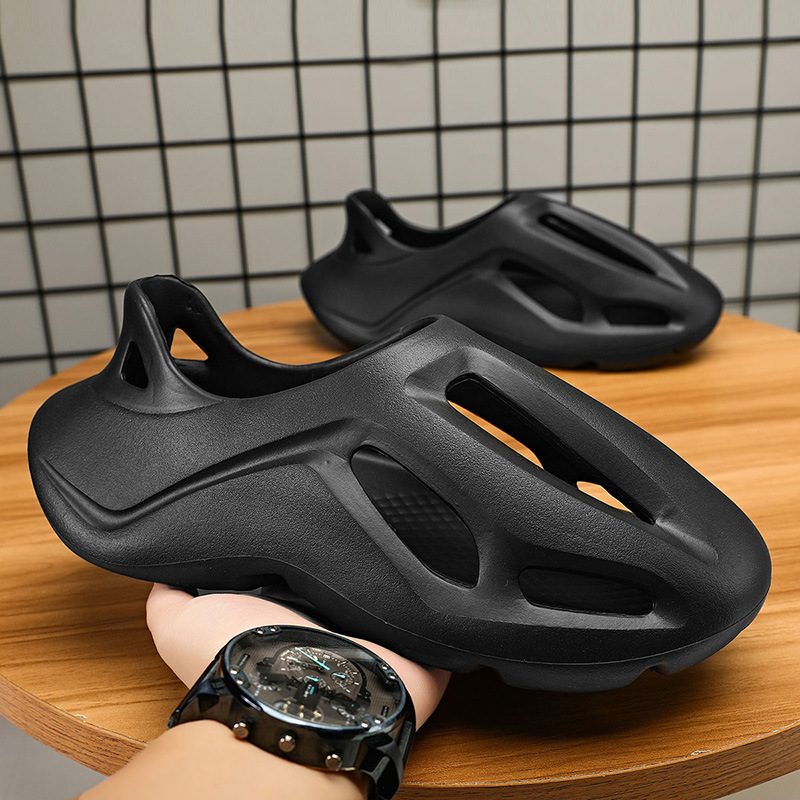 Coconut hole shoes wholesale couple's summer outdoor non-slip platform sandals men's EVA one-piece beach shoes ins fashion Coconut hole shoes wholesale couple's summer outdoor non-slip platform sandals men's EVA one-piece beach shoes ins fashion