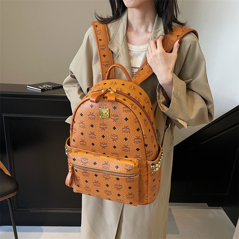 Trendy Rivet Backpack for Women 2026 New Korean Style Fashion College Style School Bag Casual Large Capacity Travel Backpack Trendy Rivet Backpack for Women 2026 New Korean Style Fashion College Style School Bag Casual Large Capacity Travel Backpack