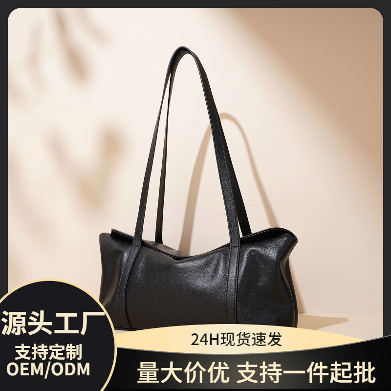 Navidad y año nuevo rojo bolsos de mano para mujeres nicho Boston Kraft 100 bolsos de almohada de gran capacidad 2025 nuevos de alta gama