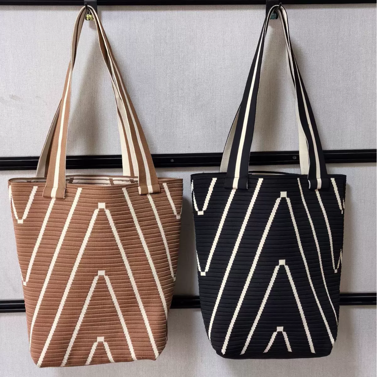 2024小众波浪纹单肩包大容量托特包针织包敞口挎包水桶包手提女包