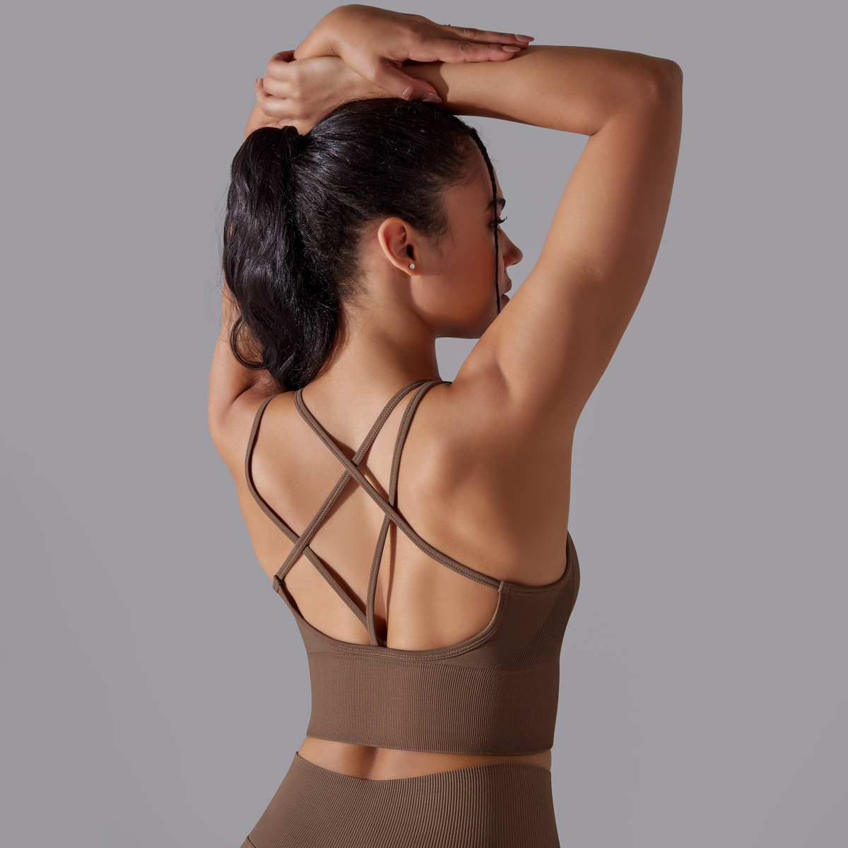 Seamless Solid Color Cross Back Sports Bra Vest Yoga Running Fitness Three-Piece Set_voghion.com