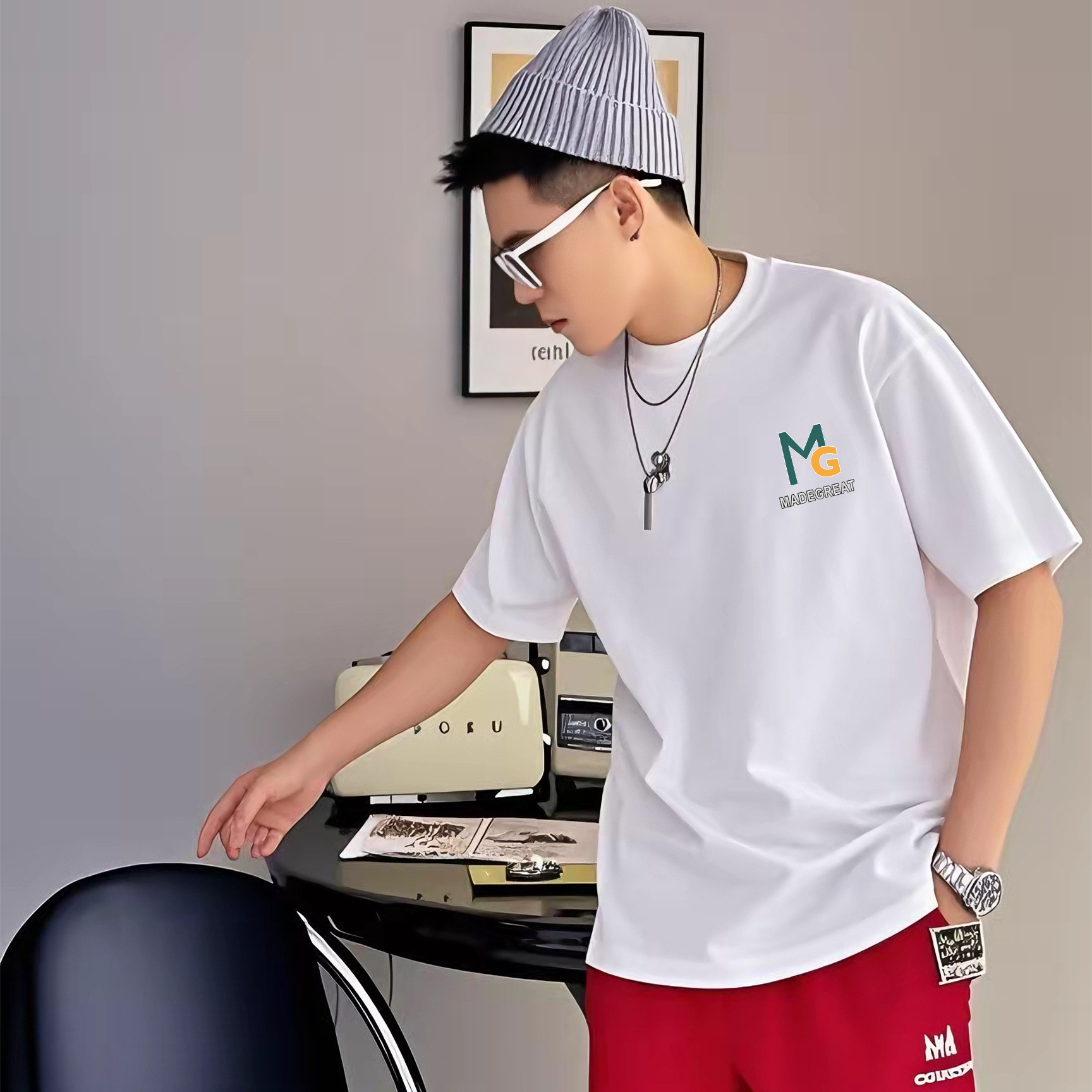 흰색 작은 MG