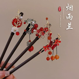 耳环;项链;手链