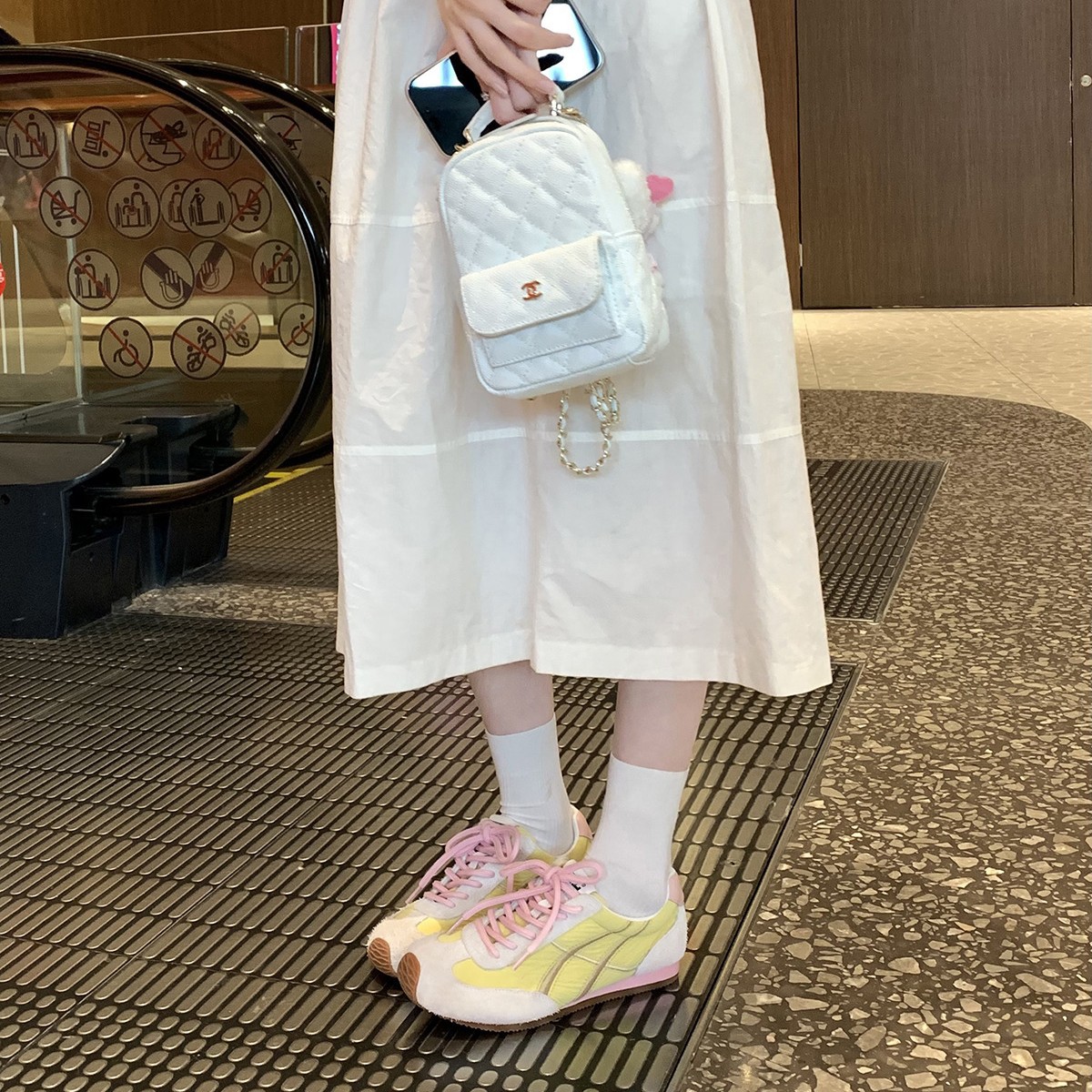 Cuero de vaca uvas madres Carlon color combinado cabeza inclinada lazos de zapatos deportivos casuales aumentan la altura de los zapatos de entrenamiento de mujeres