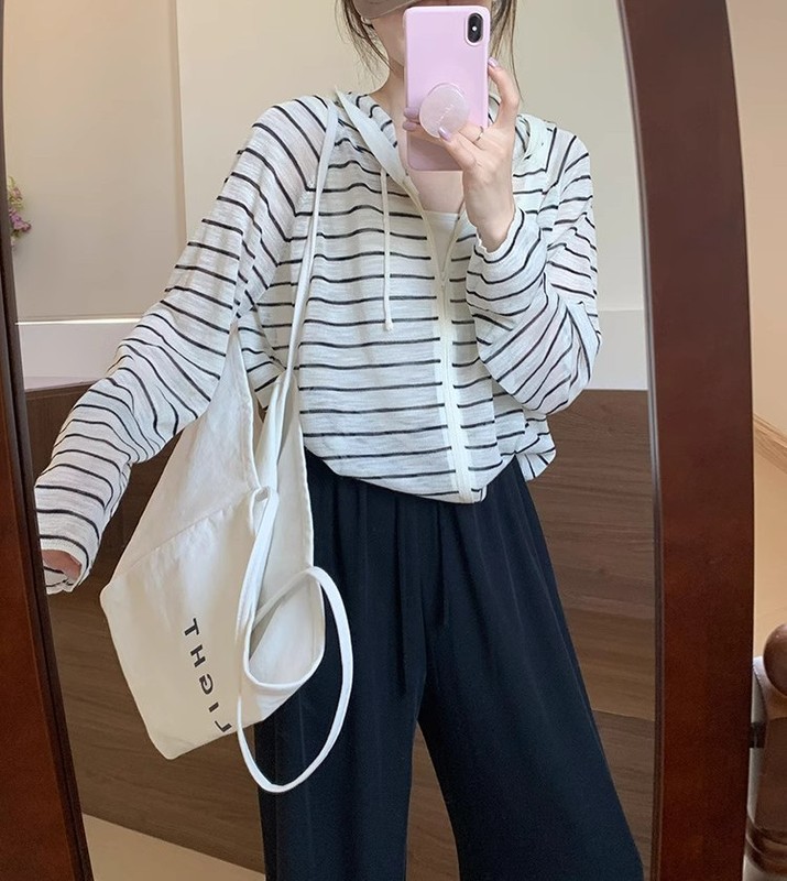 甘い気質フード付きストライプ日焼け止め服 2025 夏の新しい韓国スタイルの薄い多用途痩身トップ女性のための|undefined