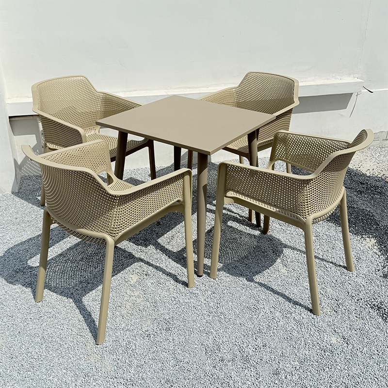 Mesa y silla de patio al aire libre combinación de balcón al aire libre zona de ocio jardín tienda de té de leche de plástico exterior impermeable y protector solar