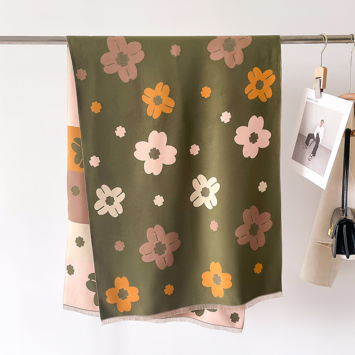 Coreano de alta calidad impresión doble cara collar temperamento chal 2024 invierno nuevo empalme flores engrosadas bufandas mujeres