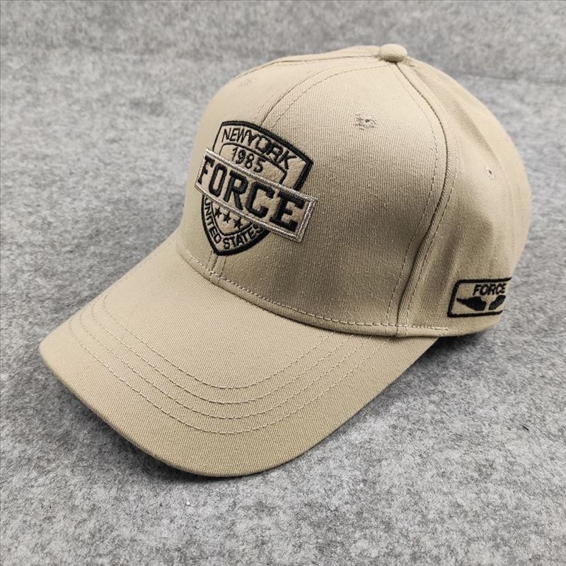 Baseball cap for leisure